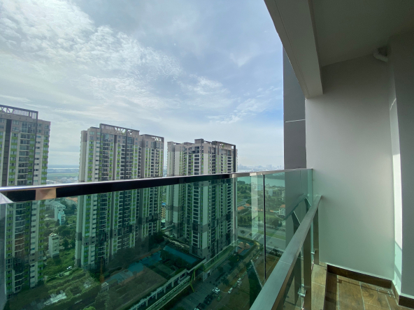 3 BEDROOM BRIGHT AND CLEAN -FELIZ EN VISTA