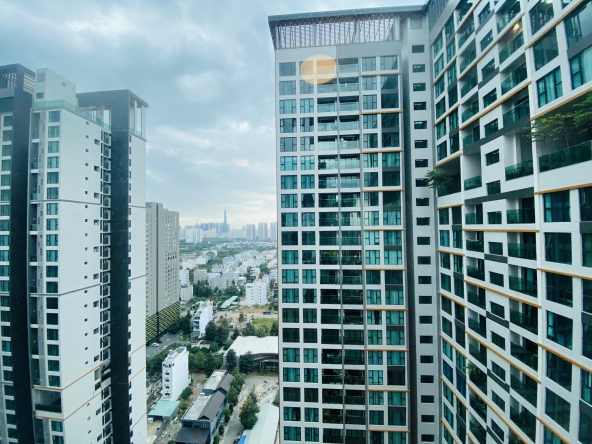 BRIGHT AND SPACIOUS APARTMENT WITH FULLY LUXURIOUS FURNISHED